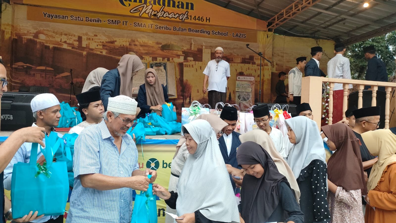 Yayasan Yatim Piatu Satu Benih menggelar acara Buka Bersama dan Santunan Dhuafa serta Anak Yatim pada Senin, 10 Maret 2025